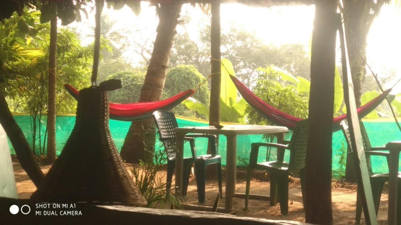 Om Shanti Om Homestay Hampi Exterior photo